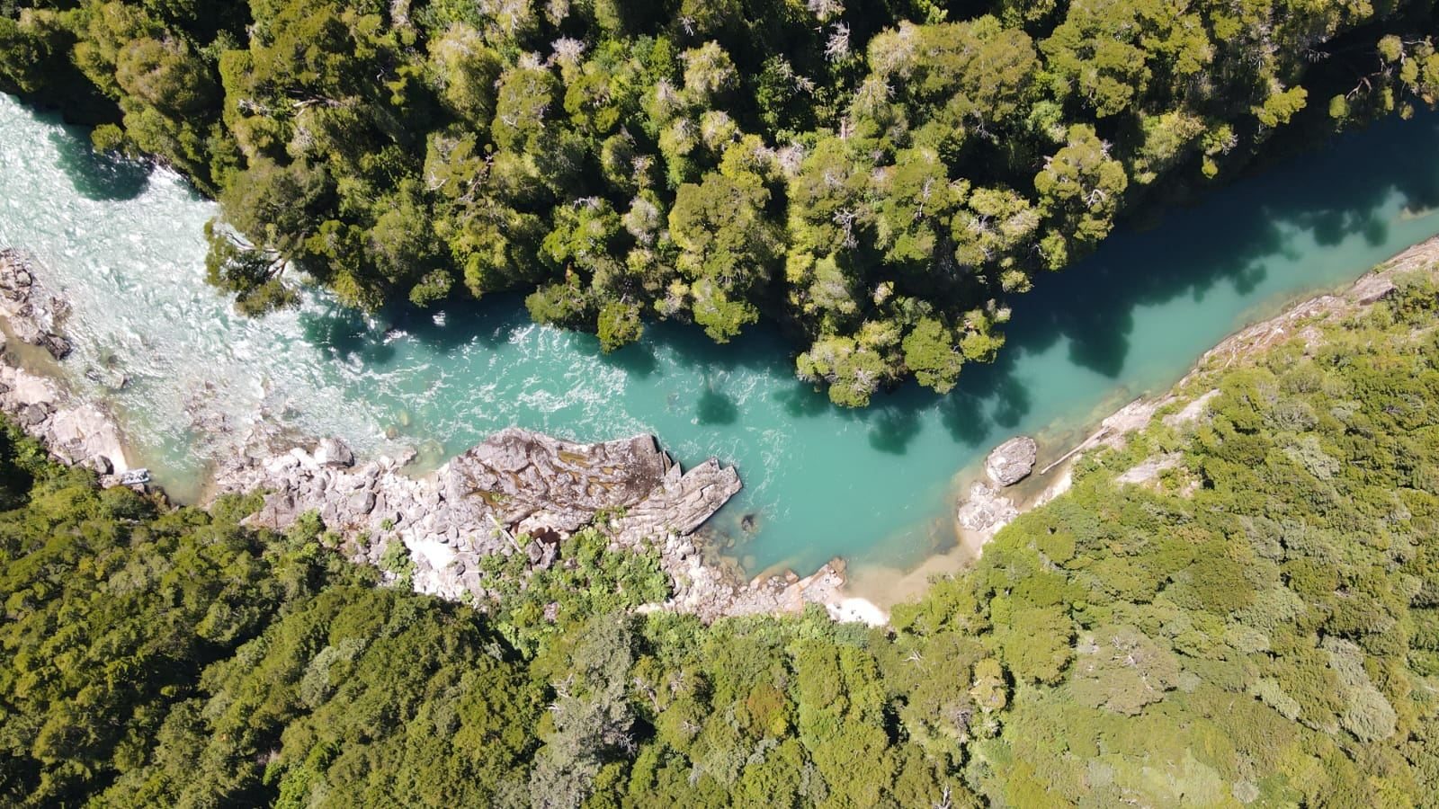 Vista aérea del río, La Bella Patagonia